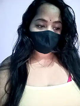 Snapshot of Samarya-78 chatting on 02/18/25, 06:47 Samarya-78 online show from 02/18/25, 06:47