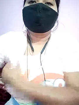 Snapshot of Samarya-78 chatting on 03/11/25, 05:13 Samarya-78 online show from 03/11/25, 05:13