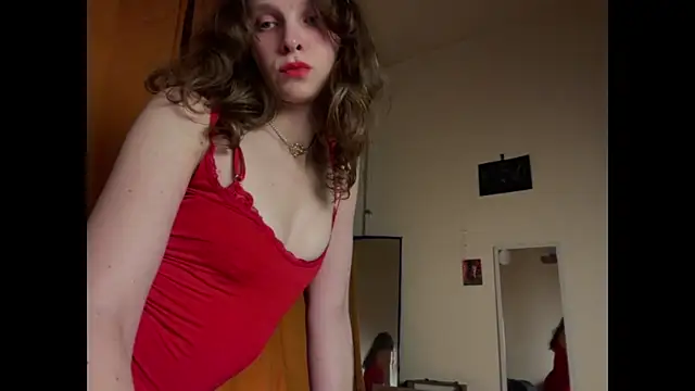 Snapshot of MikkyMoony chatting on 11/28/25, 04:42 MikkyMoony online show from 11/28/25, 04:42