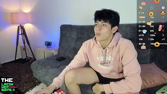 MyLatinHotBoys online show from 02/11/25, 11:44