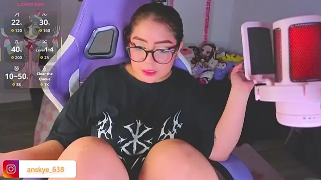 AnngelaSkye online show from 04/10/26, 07:35