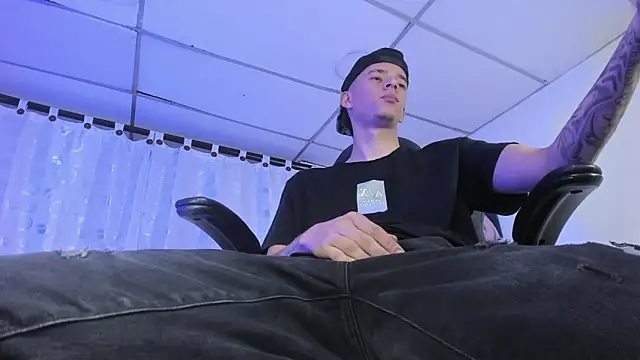 FrannBoy online show from 03/07/25, 01:53