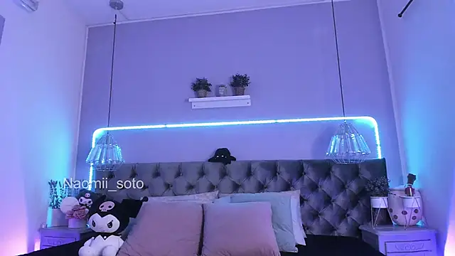 Snapshot of Naomii_Soto chatting on 03/18/25, 08:04 Naomii Soto online show from 03/18/25, 08:04