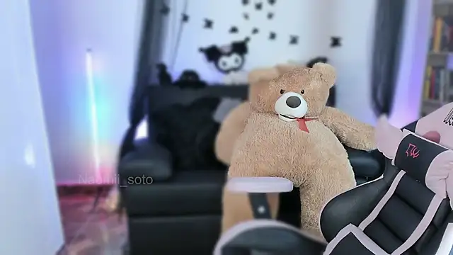 Naomii Soto online show from 03/18/26, 10:35