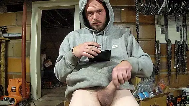 Bigoleslong98765 online show from 11/18/25, 04:44