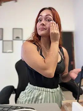 Miss-Abbii online show from 12/04/25, 08:17