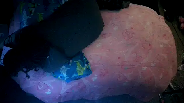 Snapshot of EbonyFetishQueen chatting on 09/27/25, 04:34 EbonyFetishQueen online show from 09/27/25, 04:34