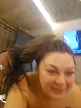 Snapshot of Britishbella chatting on 12/19/24, 10:53 Britishbella online show from 12/19/24, 10:53