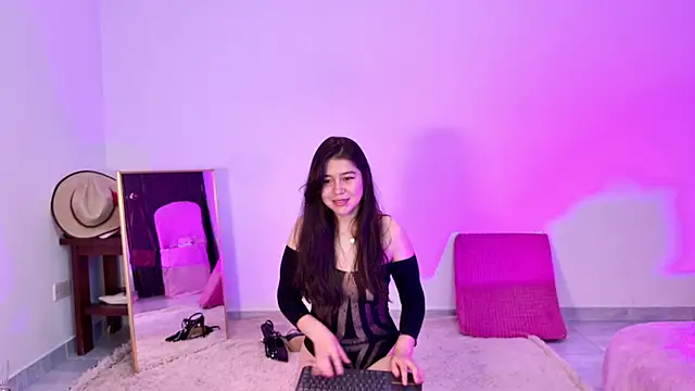 pink flower  online show from 03/06/26, 11:12