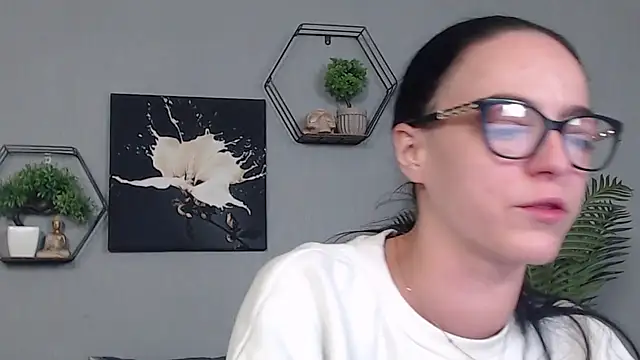 IzabelllNoir online show from 02/24/26, 08:23