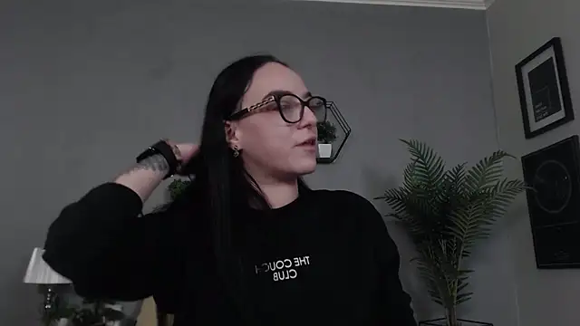 IzabelllNoir online show from 05/05/26, 09:06