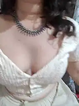 Brown Maxi online show from 12/01/24, 08:31