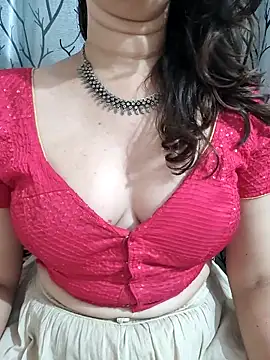 Brown Maxi online show from 03/02/25, 06:30