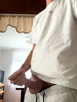 Snapshot of alexyourboy chatting on 09/28/25, 01:38 alexyourboy online show from 09/28/25, 01:38