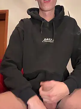 Snapshot of alexyourboy chatting on 10/04/25, 09:24 alexyourboy online show from 10/04/25, 09:24