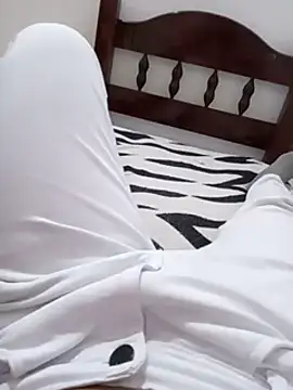 maikinhopL online show from 01/31/25, 04:03