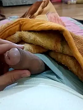 Snapshot of mrmukesh007 chatting on 12/21/24, 03:09 mrmukesh007 online show from 12/21/24, 03:09