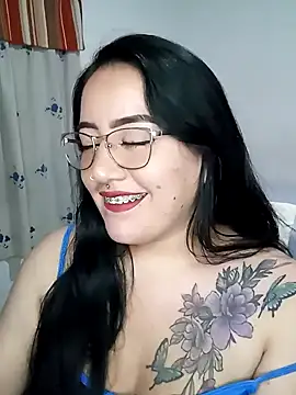 Snapshot of kirara_dirty chatting on 01/10/25, 05:15 kirara dirty online show from 01/10/25, 05:15