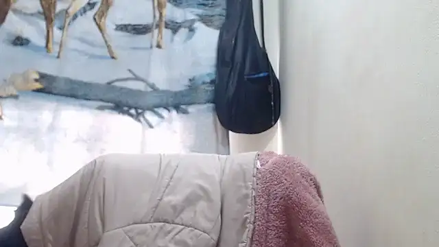 Snapshot of electra-mommy chatting on 03/05/25, 02:45 electra-mommy online show from 03/05/25, 02:45