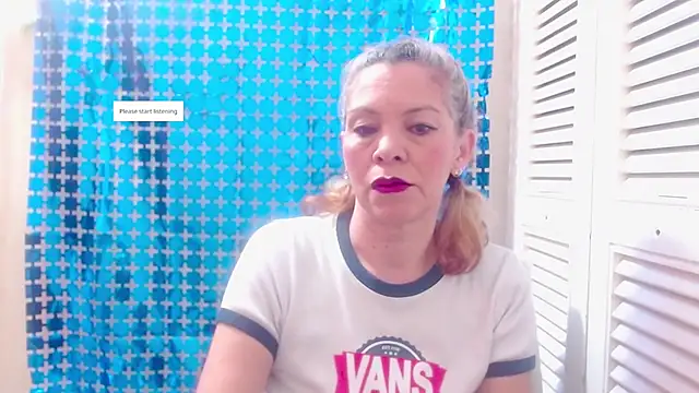 Snapshot of electra-mommy chatting on 11/23/25, 12:05 electra-mommy online show from 11/23/25, 12:05