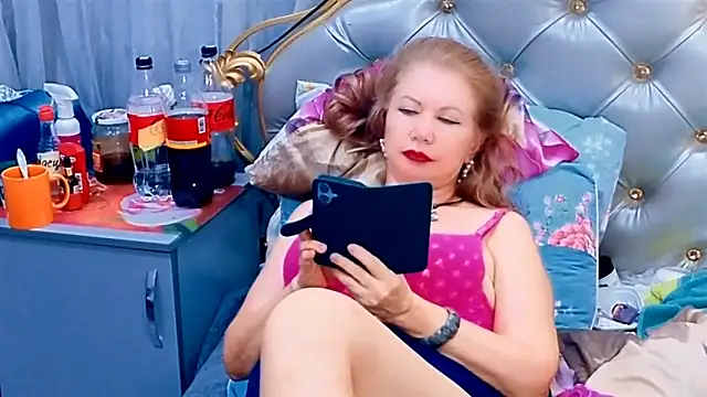 Hornystepmom29 online show from 05/07/26, 10:20