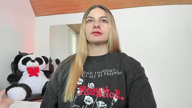 Snapshot of AtheneaRossi chatting on 02/11/25, 03:08 AtheneaRossi online show from 02/11/25, 03:08