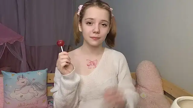 PrincessLittleKiki online show from 03/17/26, 04:43