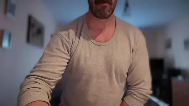 Mr Beef online show from 04/11/26, 07:24