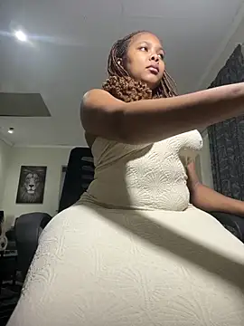 Snapshot of Bootyfulbarbiie chatting on 02/21/25, 10:26 Bootyfulbarbiie online show from 02/21/25, 10:26