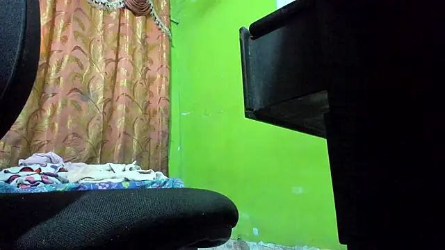 Brenda Smith69 online show from 10/13/25, 09:04