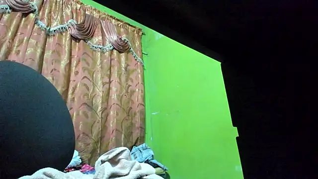 Brenda Smith69 online show from 10/18/25, 10:54