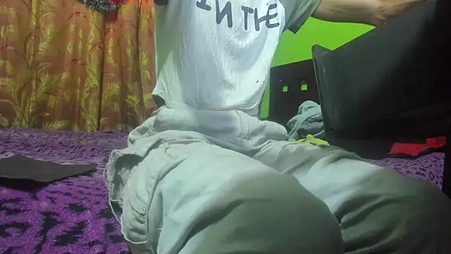 Brenda Smith69 online show from 12/16/25, 08:14