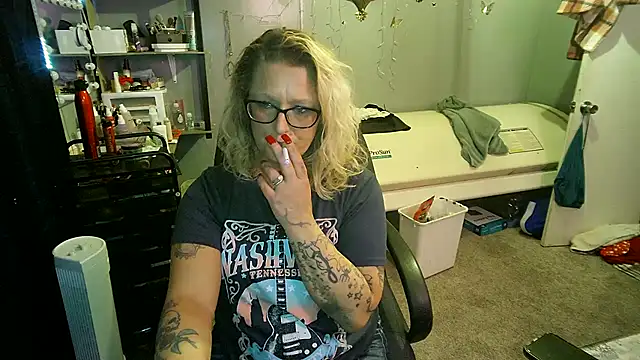 Lisalovely6981 online show from 02/20/25, 10:59