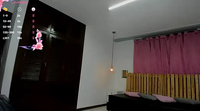 Snapshot of Uzziah_Sabag chatting on 01/26/25, 11:39 Uzziah Sabag online show from 01/26/25, 11:39