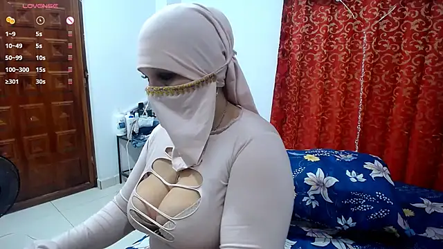 Snapshot of Uzziah_Sabag chatting on 02/11/26, 02:16 Uzziah Sabag online show from 02/11/26, 02:16