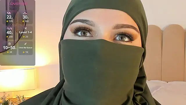 anna-henao online show from 02/17/25, 03:42