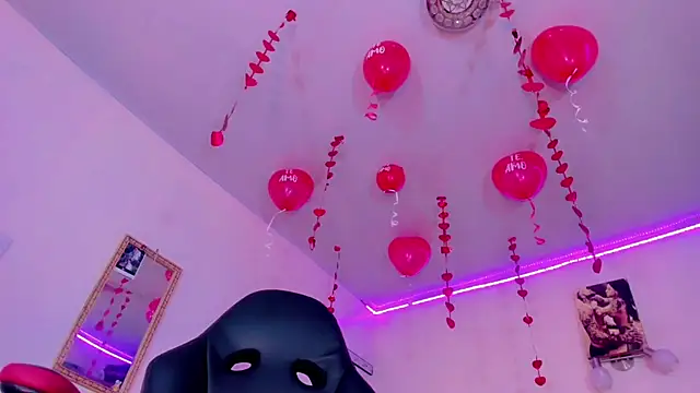 naomy  xx online show from 02/18/25, 10:38