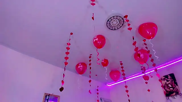 naomy  xx online show from 02/20/25, 09:42