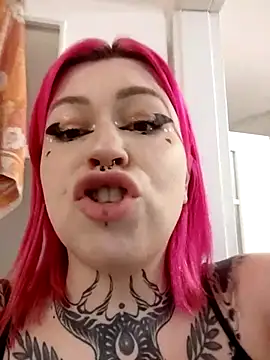 divine eve online show from 02/22/25, 04:40