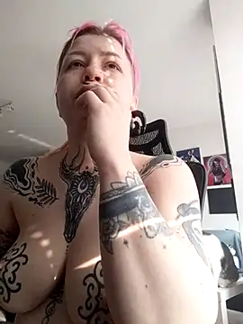 divine eve online show from 03/12/25, 07:57