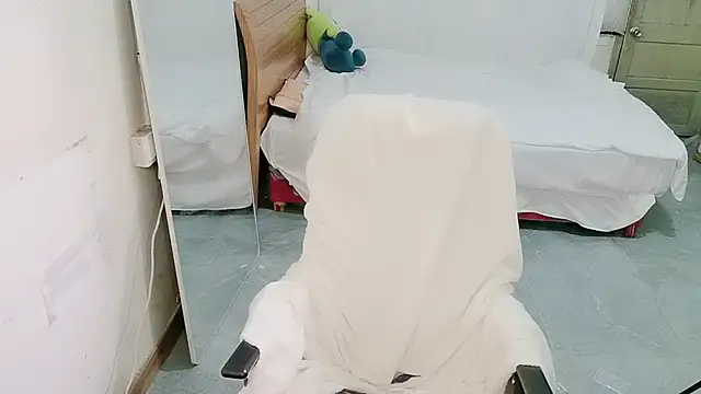 shuang-Ed online show from 10/24/25, 05:09