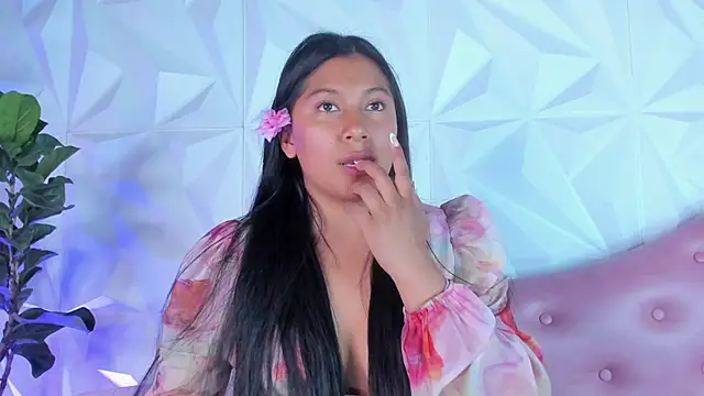 Snapshot of LinnaGardenia chatting on 02/01/25, 12:07 LinnaGardenia online show from 02/01/25, 12:07