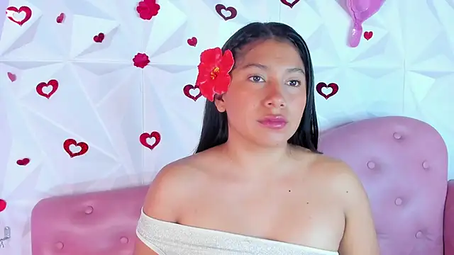 Snapshot of LinnaGardenia chatting on 02/16/25, 02:32 LinnaGardenia online show from 02/16/25, 02:32