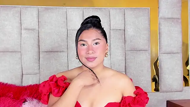 LinnaGardenia online show from 02/27/26, 01:55