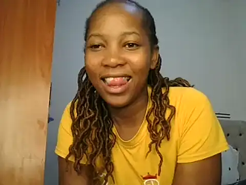 Petitiebooty online show from 02/21/25, 04:29