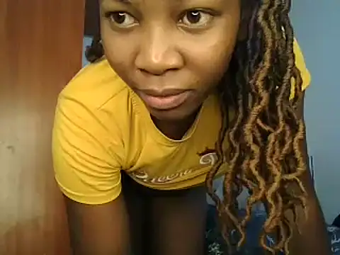 Petitiebooty online show from 02/23/25, 02:40