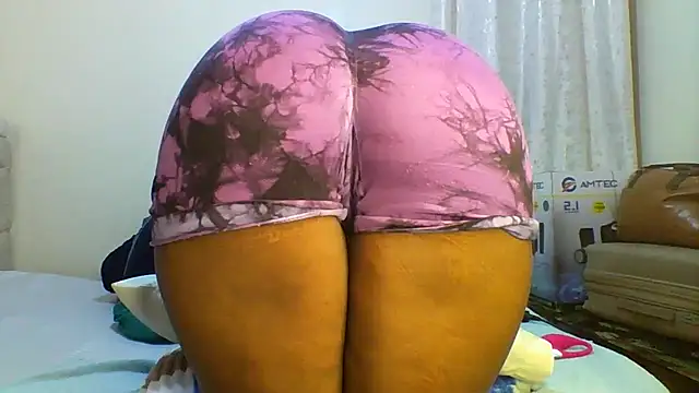 Petitiebooty online show from 02/24/26, 06:11