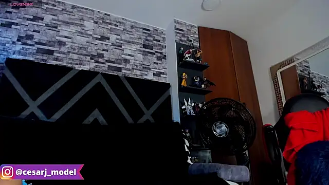 cesar jonnes online show from 12/30/24, 02:09