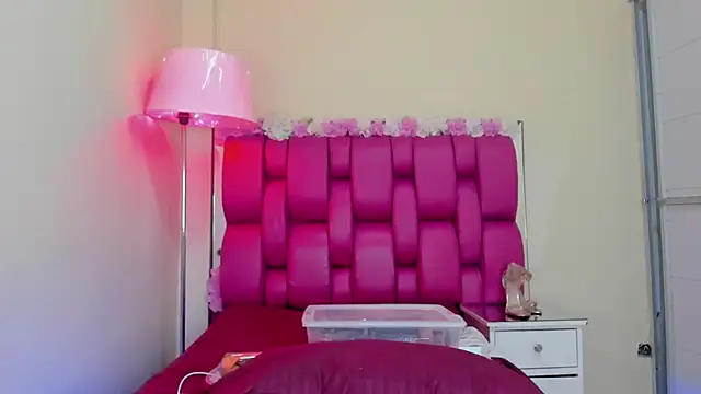 Gabriela Brown online show from 12/10/24, 02:17