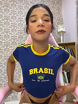 Snapshot of Dany-Sexy chatting on 02/01/26, 07:34 Dany-Sexy online show from 02/01/26, 07:34